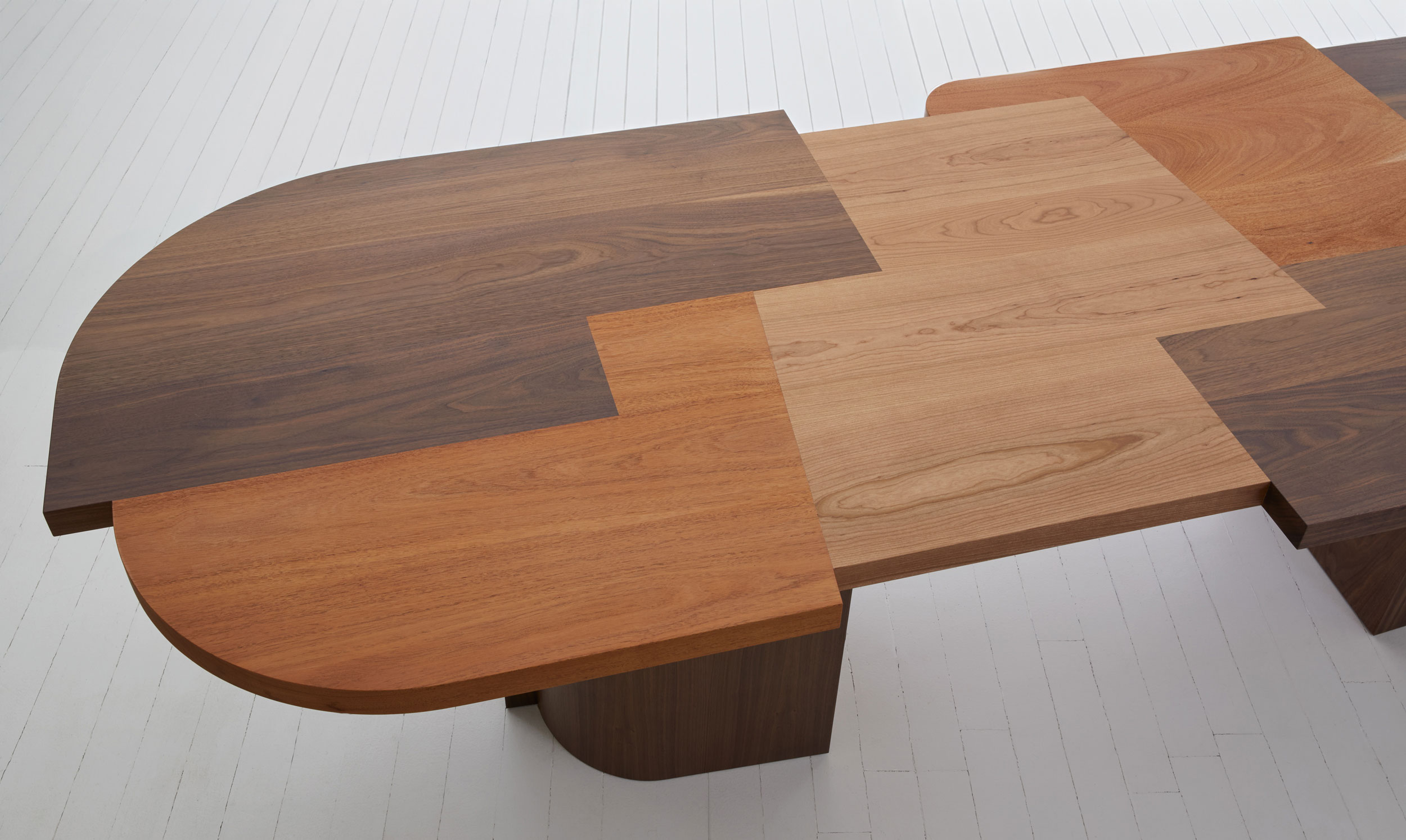 La table Tanya est finie avec l’Huile-Polyx® Osmo.