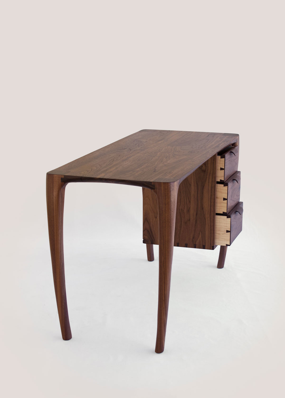 PolyxIMG_4643-web2 Le bureau Focus de Camber Woodworking a été soigneusement fini avec l’Huile-Polyx® Osmo.